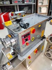 Çağdaş 32 No Et Kıyma Makinası Soğutuculu Paslanmaz Gövde