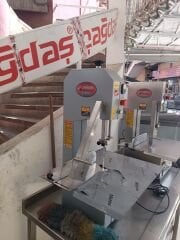 ÇAĞDAŞ 1.5 KW 2 HP GÜÇLÜ MOTOR ET KEMİK  KESME TESTERESİ 5 Adet Şerit hediyeli
